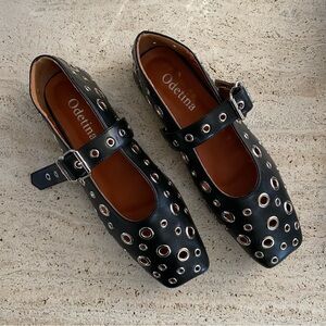 Women's Ballet Flats Studded Metal Eyelet Buckle Perforated Mary Jane Shoes